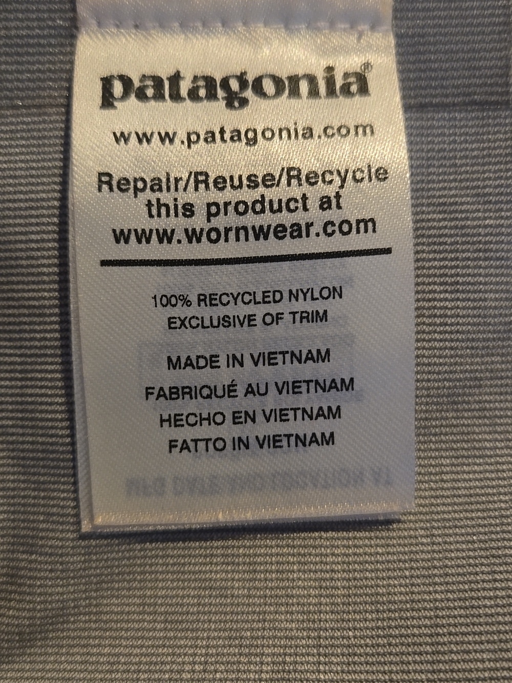 Patagonia Torrentshell Rain Coat - Picture 3 of 4